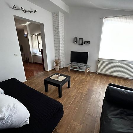 Apartments Petrovic Пировац Экстерьер фото