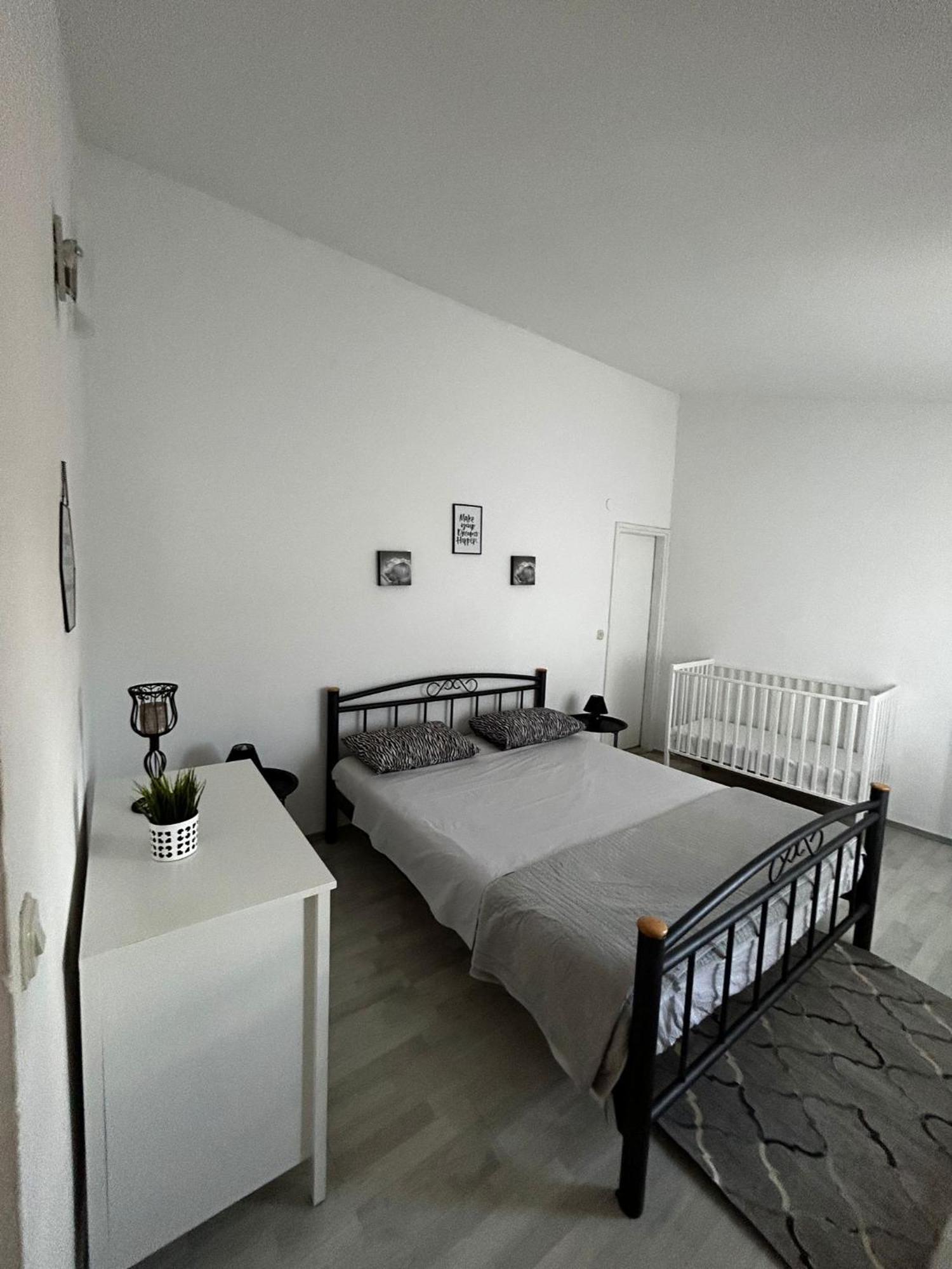 Apartments Petrovic Пировац Экстерьер фото